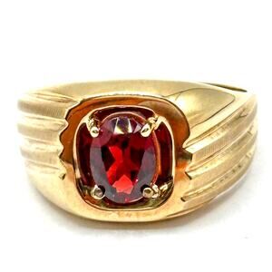 10K Yellow Gold Mens Ring with Garnet Size 11